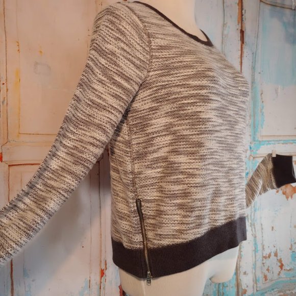 Abercrombie sparkle long sleeve crew neck zipper sweater/size S/gray wht silver - Picture 2 of 7